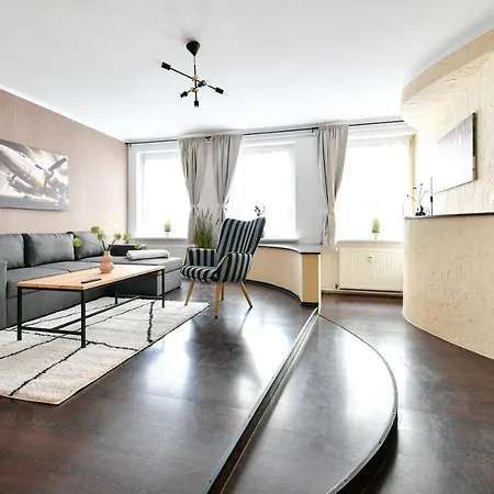 Lägenhet Modernes Altmarkt Mit Parkplatz 4 Gaeste 55qm Waschmaschine Wlan Netflix Terrasse